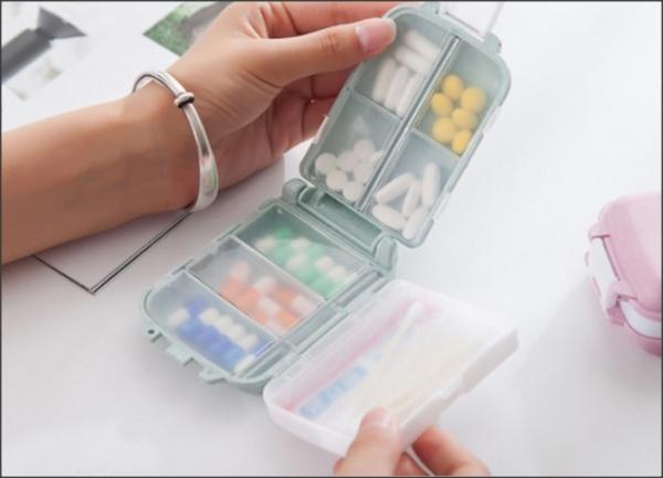 Pillen Box mit zusätzlichen Fach